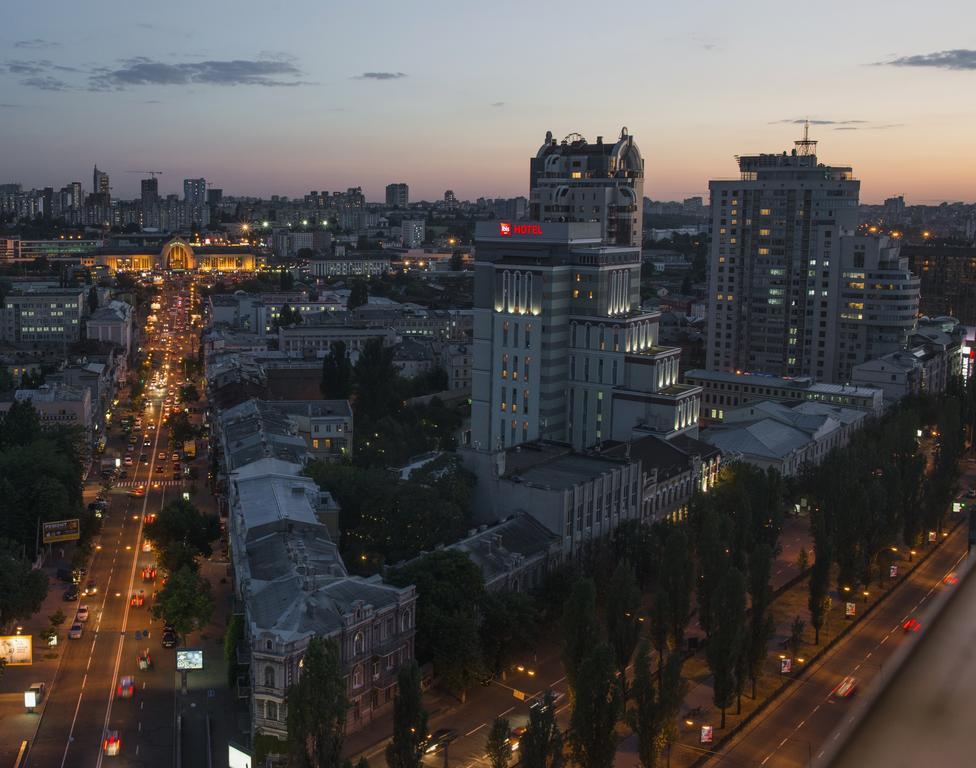 Ibis Kyiv City Center Екстериор снимка